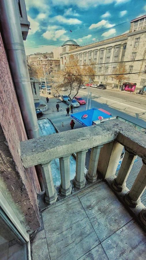 Шикарная Однушка На Абовяна 예레반 외부 사진